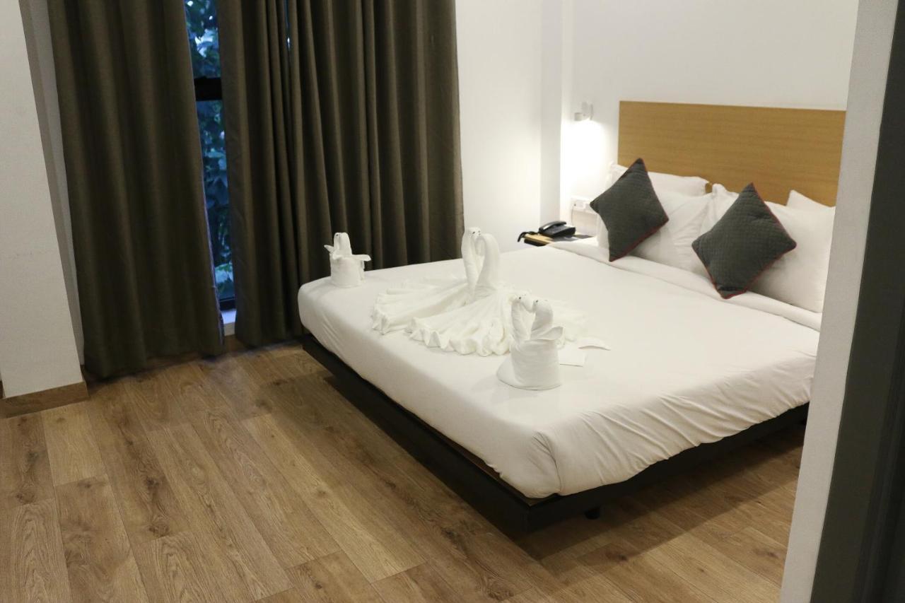 Sm Hives Hotel Bhubaneswar Buitenkant foto